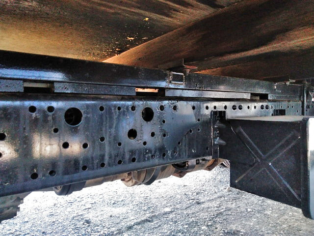 三菱ふそうキャンター平ボディ小型（2t・3t）[写真21]