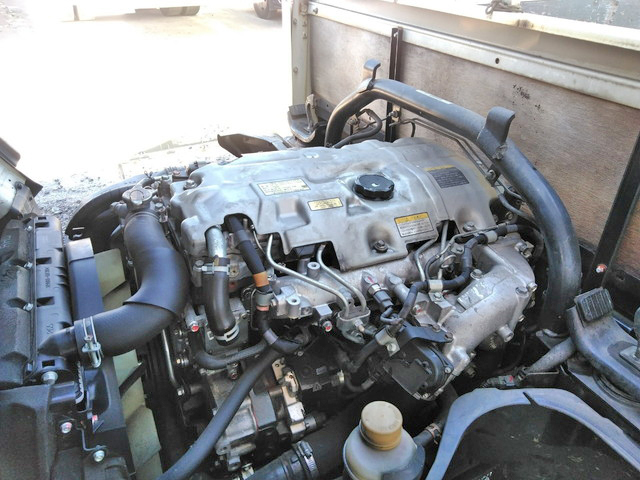 三菱ふそうキャンター平ボディ小型（2t・3t）[写真25]