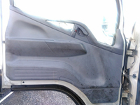 三菱ふそうキャンター平ボディ小型（2t・3t）[写真27]