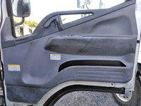 三菱ふそうキャンター平ボディ小型（2t・3t）[写真28]