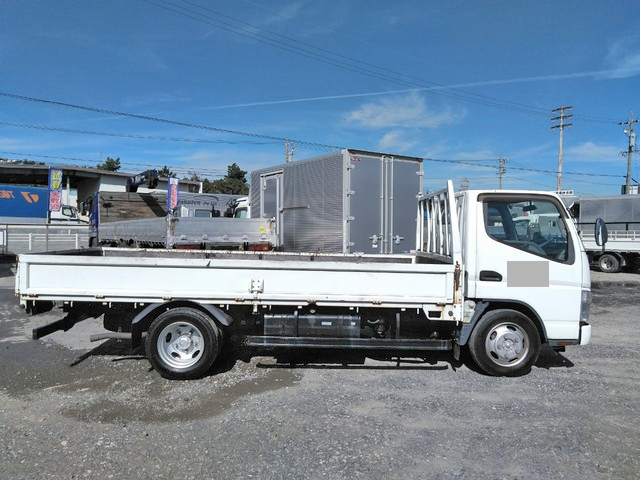 三菱ふそうキャンター平ボディ小型（2t・3t）[写真07]