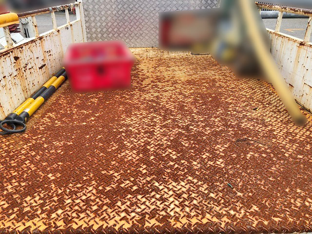 いすゞエルフ平ボディ小型（2t・3t）[写真10]