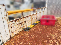 いすゞエルフ平ボディ小型（2t・3t）[写真11]