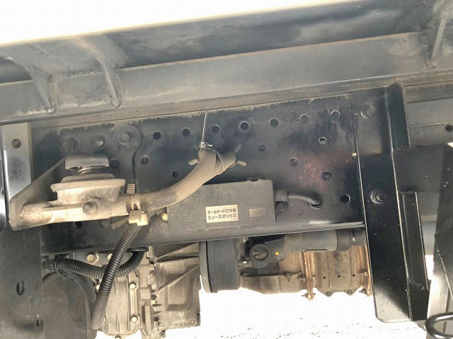 いすゞエルフ平ボディ小型（2t・3t）[写真20]