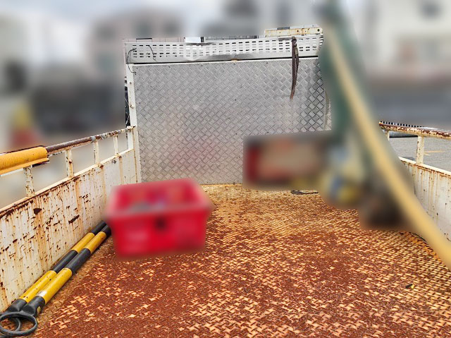 いすゞエルフ平ボディ小型（2t・3t）[写真09]