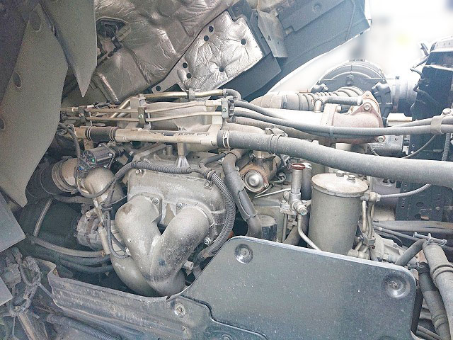 いすゞギガアルミウイング大型（10t）[写真19]