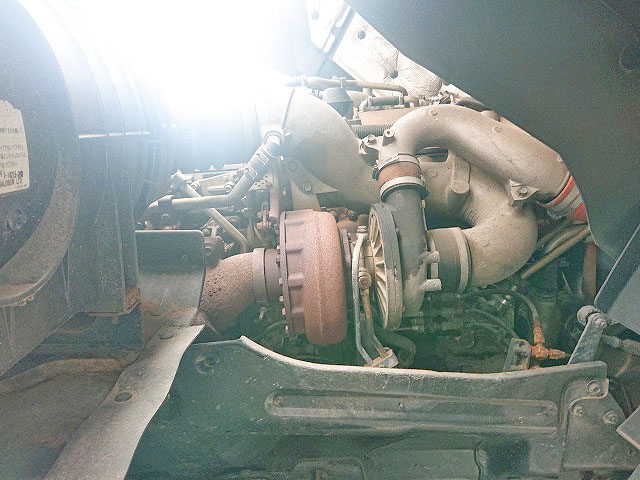 いすゞギガアルミウイング大型（10t）[写真20]