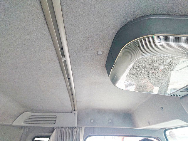 いすゞギガアルミウイング大型（10t）[写真23]