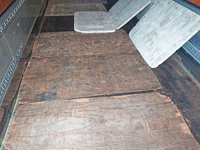 いすゞギガアルミウイング大型（10t）[写真09]