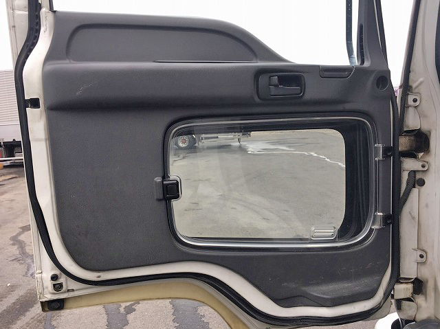 いすゞフォワードクレーン4段中型（4t）[写真27]