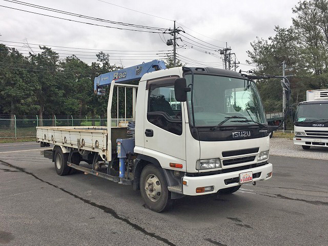 いすゞフォワードクレーン4段中型（4t）[写真03]