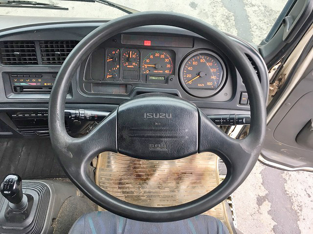 いすゞフォワードクレーン4段中型（4t）[写真34]