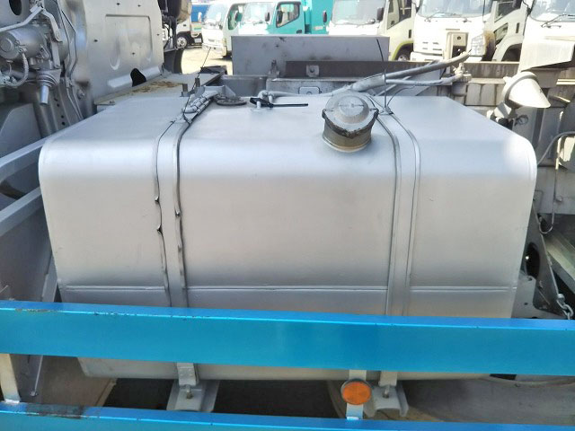 いすゞギガダンプ大型（10t）[写真15]