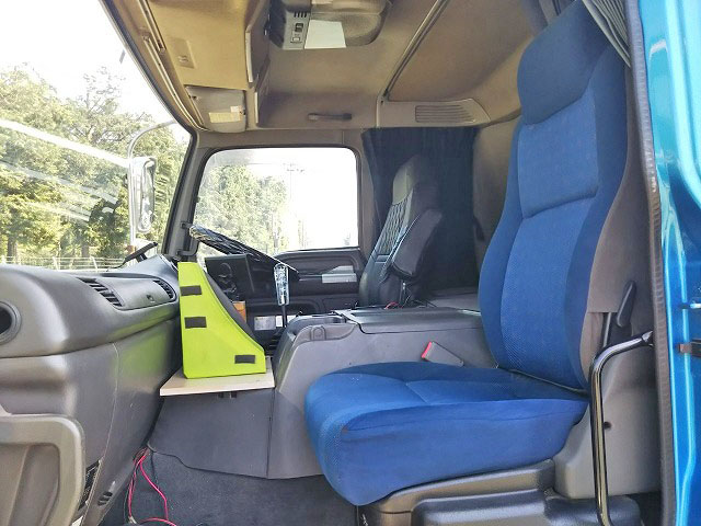 いすゞギガダンプ大型（10t）[写真28]