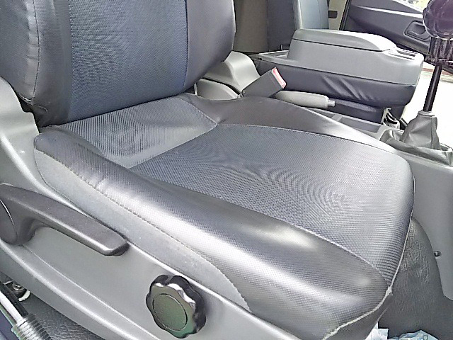 三菱ふそうファイターダンプ中型（4t）[写真28]