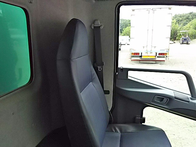 三菱ふそうファイターダンプ中型（4t）[写真29]