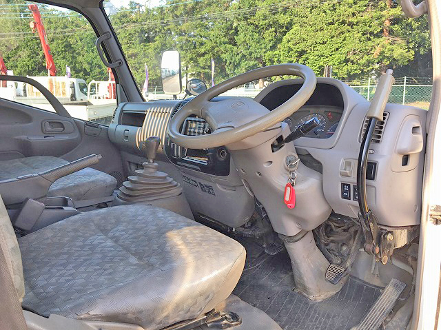 トヨタダイナ深ダンプ（土砂禁ダンプ）小型（2t・3t）[写真35]