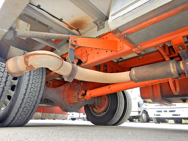 いすゞフォワード冷凍車（冷蔵車）中型（4t）[写真19]