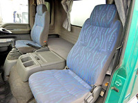 いすゞフォワード冷凍車（冷蔵車）中型（4t）[写真24]