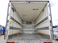 いすゞフォワード冷凍車（冷蔵車）中型（4t）[写真04]