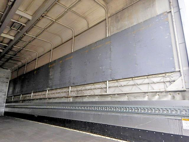 日野レンジャー幌ウイング中型（4t）[写真13]