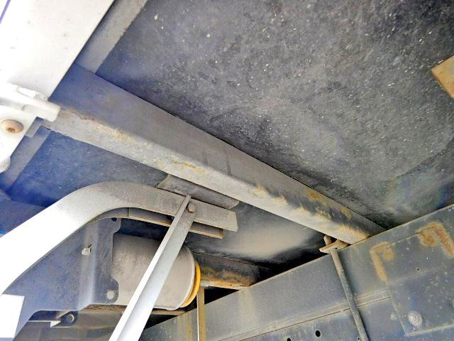 日野レンジャー幌ウイング中型（4t）[写真21]