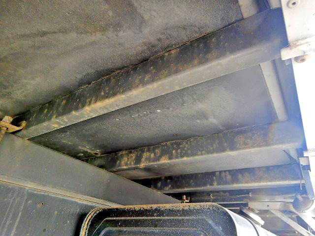 日野レンジャー幌ウイング中型（4t）[写真22]