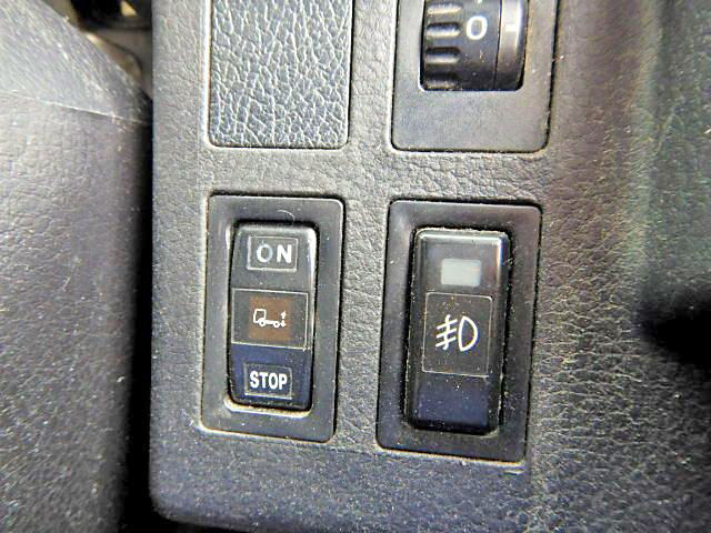 日野レンジャー幌ウイング中型（4t）[写真38]