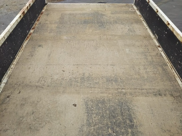 いすゞエルフ平ボディ小型（2t・3t）[写真14]