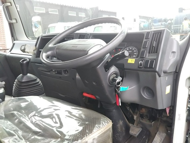 いすゞエルフ平ボディ小型（2t・3t）[写真33]