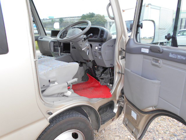 トヨタコースターマイクロバス[写真14]