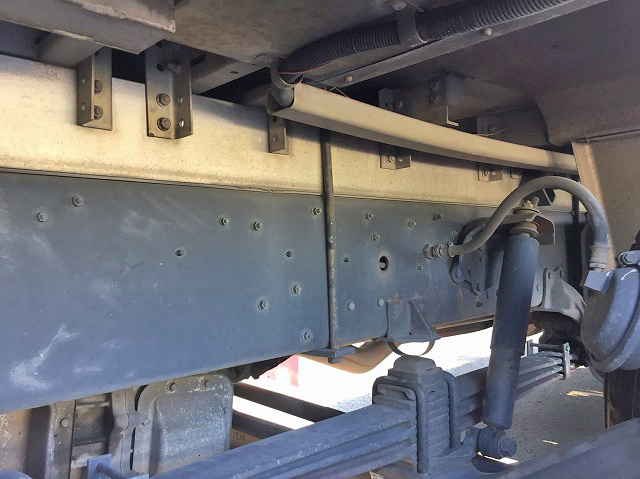 三菱ふそうスーパーグレートアルミウイング大型（10t）[写真17]