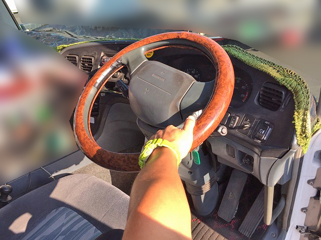 三菱ふそうスーパーグレートアルミウイング大型（10t）[写真30]