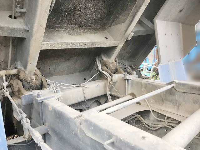 いすゞギガダンプ大型（10t）[写真12]