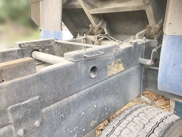 いすゞギガダンプ大型（10t）[写真13]