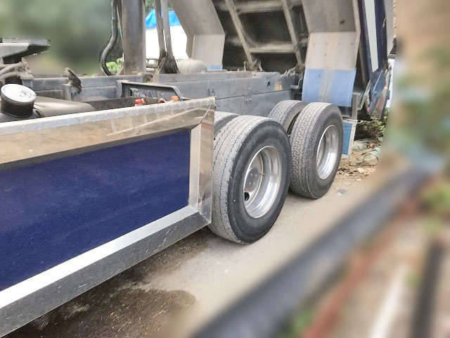 いすゞギガダンプ大型（10t）[写真15]