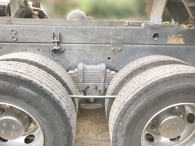 いすゞギガダンプ大型（10t）[写真18]