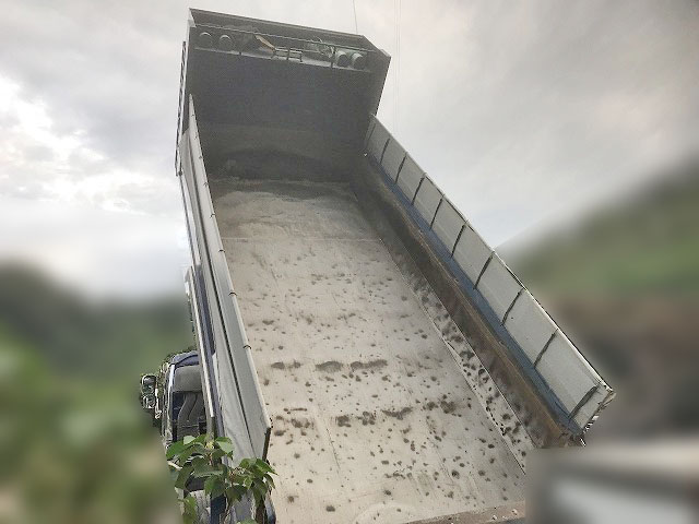 いすゞギガダンプ大型（10t）[写真07]