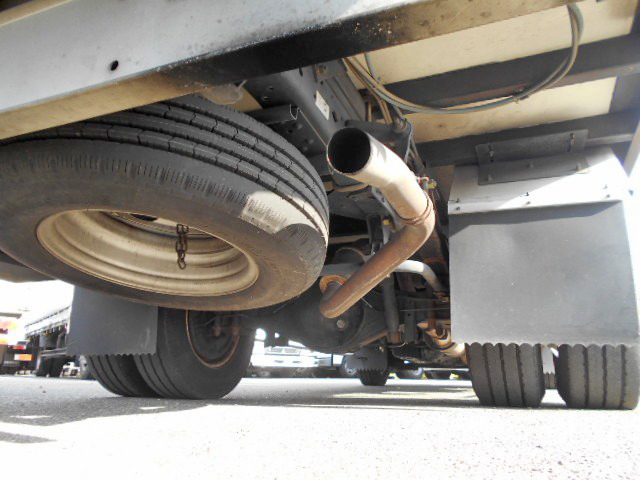 いすゞエルフ冷蔵冷凍ウイング小型（2t・3t）[写真15]