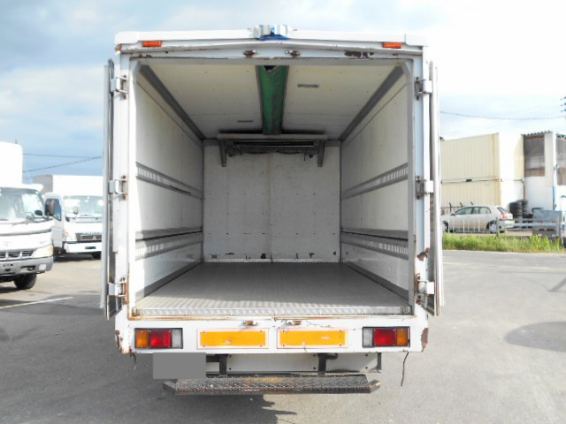 いすゞエルフ冷蔵冷凍ウイング小型（2t・3t）[写真09]