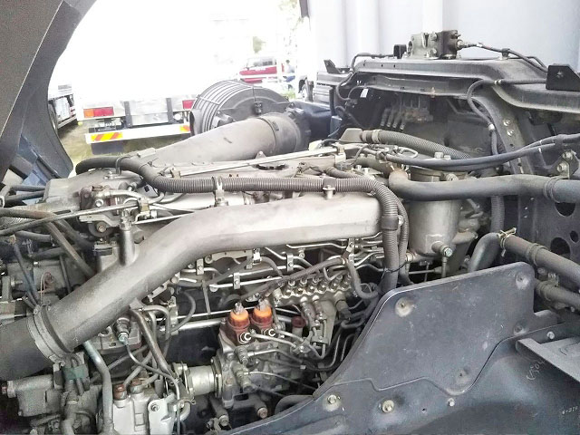 いすゞギガアルミウイング大型（10t）[写真22]