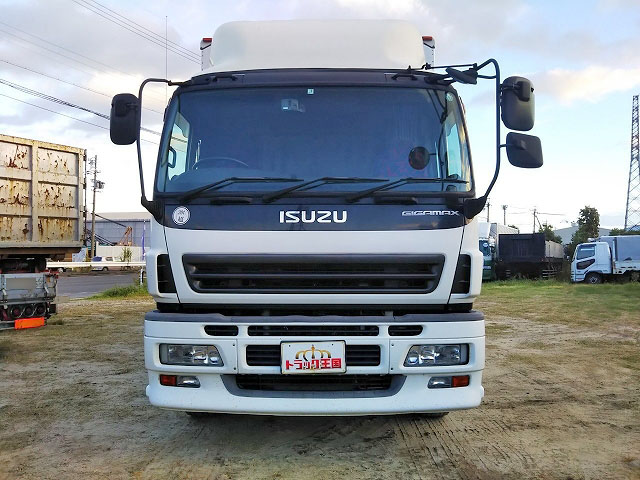 いすゞギガアルミウイング大型（10t）[写真06]