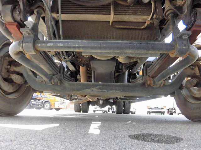 三菱ふそうファイタークレーン5段増トン（6t・8t）[写真23]