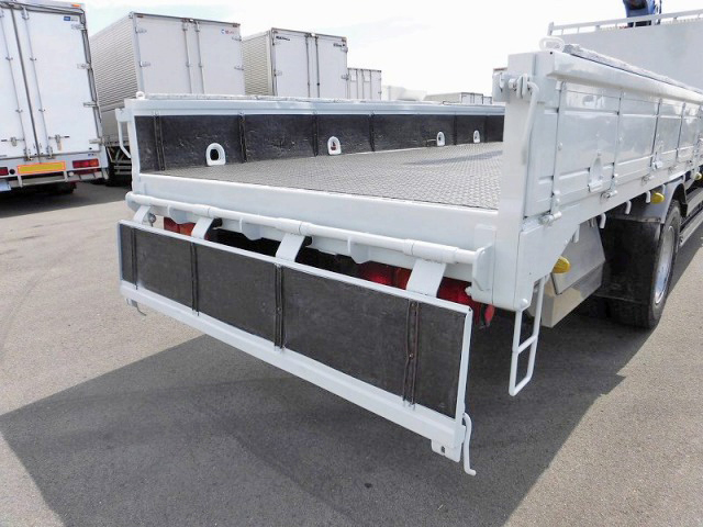 三菱ふそうファイタークレーン5段増トン（6t・8t）[写真05]