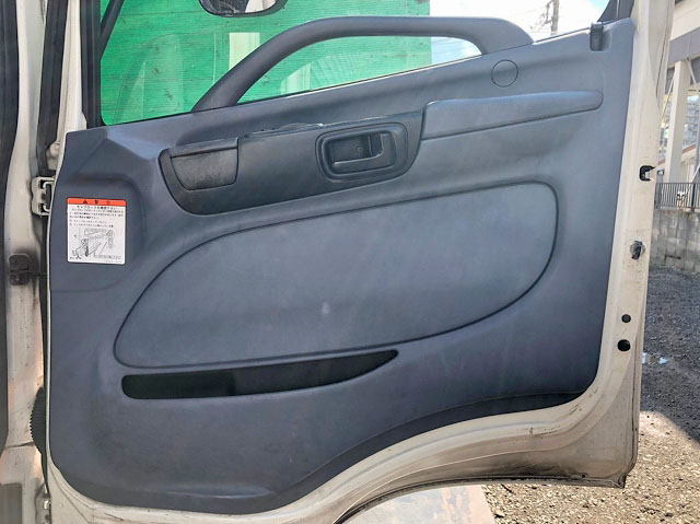 日野レンジャーアルミウイング中型（4t）[写真28]