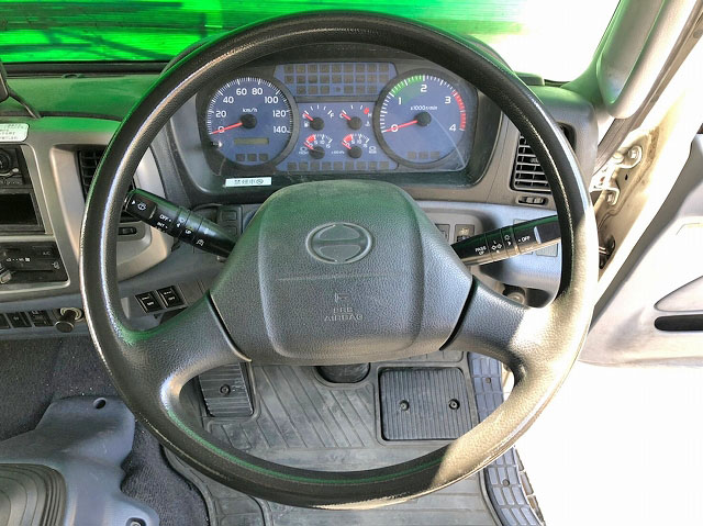 日野レンジャーアルミウイング中型（4t）[写真38]