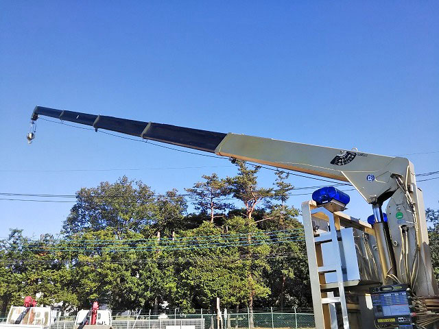 UDトラックスクオンクレーン5段大型（10t）[写真13]