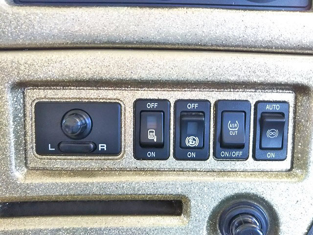 UDトラックスクオンクレーン5段大型（10t）[写真38]