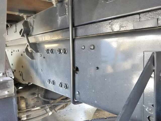 三菱ふそうファイタークレーン4段増トン（6t・8t）[写真18]