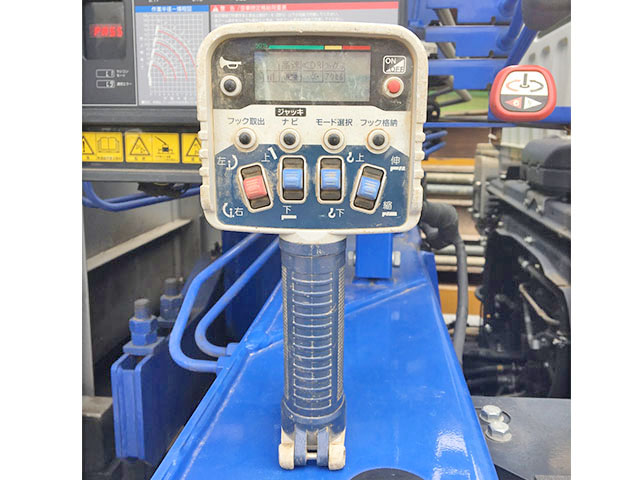 三菱ふそうファイタークレーン4段増トン（6t・8t）[写真39]